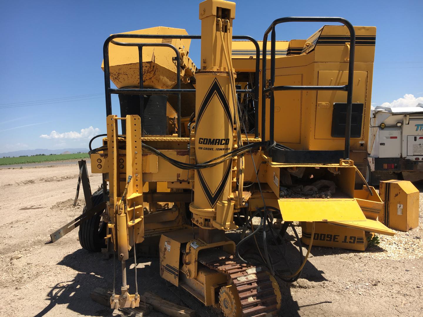 ./imagenes/INVOICE/2019/16119/PAVIMENTADORA PARA BORDES COMACO GT-3600 (31).JPG